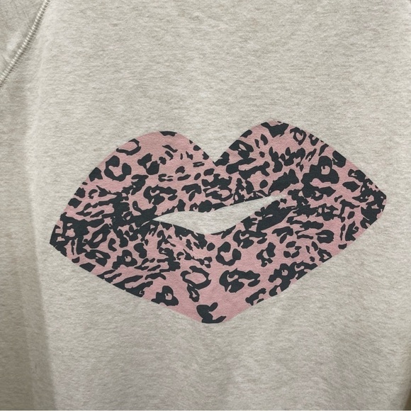 Wildfox Cheetah Lip Sweatshirt Medium Loose Fit - Picture 3 of 8